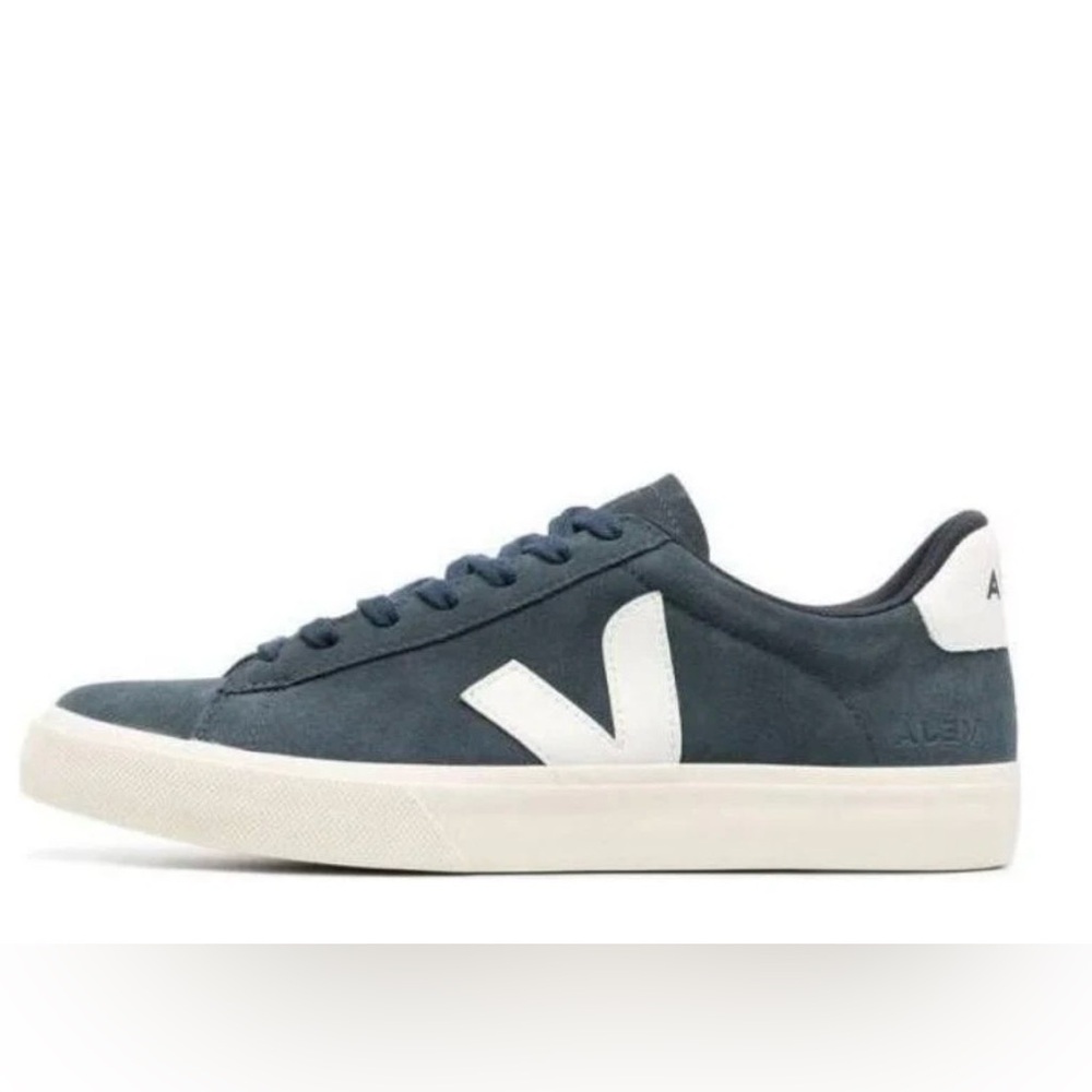 Veja Esplar suede sneakers in Midnight Navy Blue - Size 10